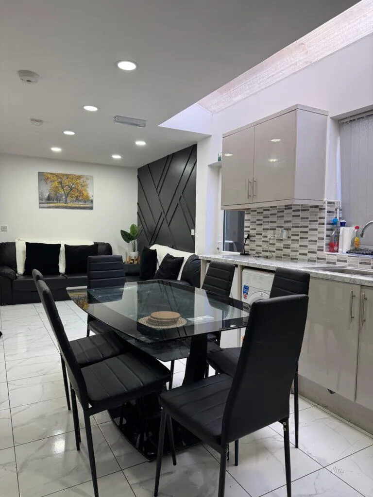 7 bedroom terraced house for rent