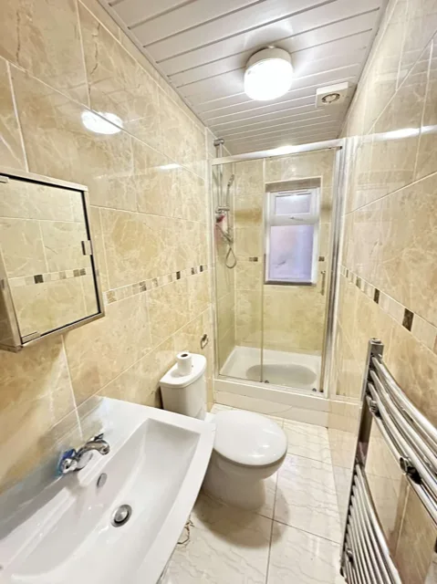 8 bedroom terraced house for rent