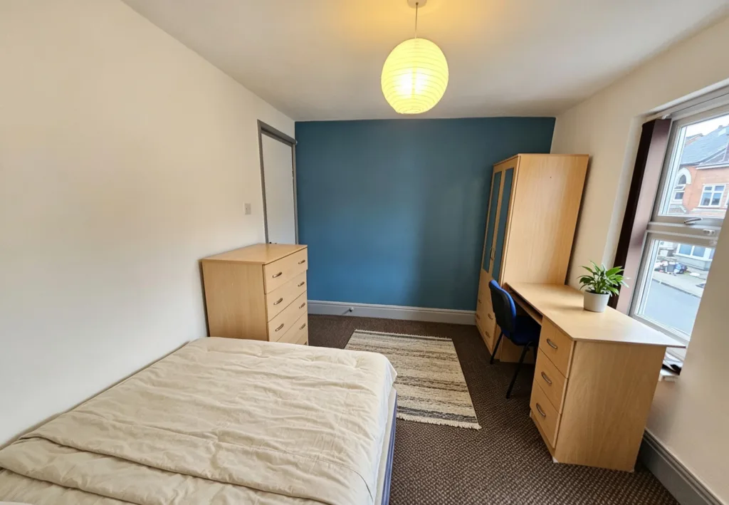 8 bedroom terraced house for rent