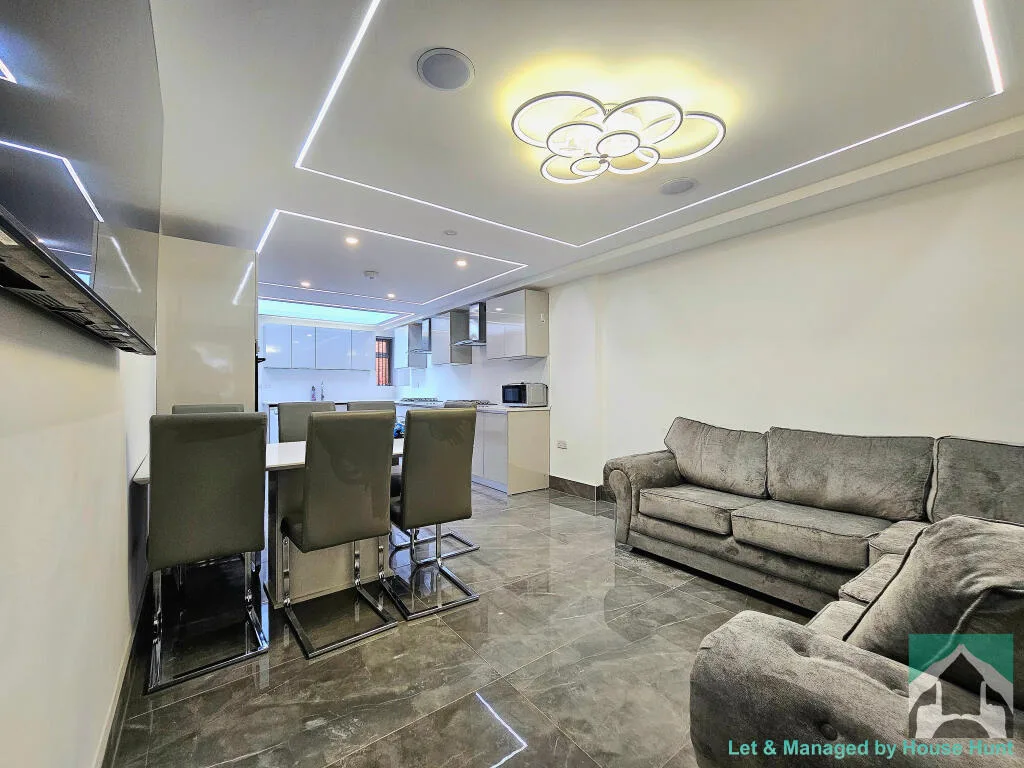 7 bedroom house for rent