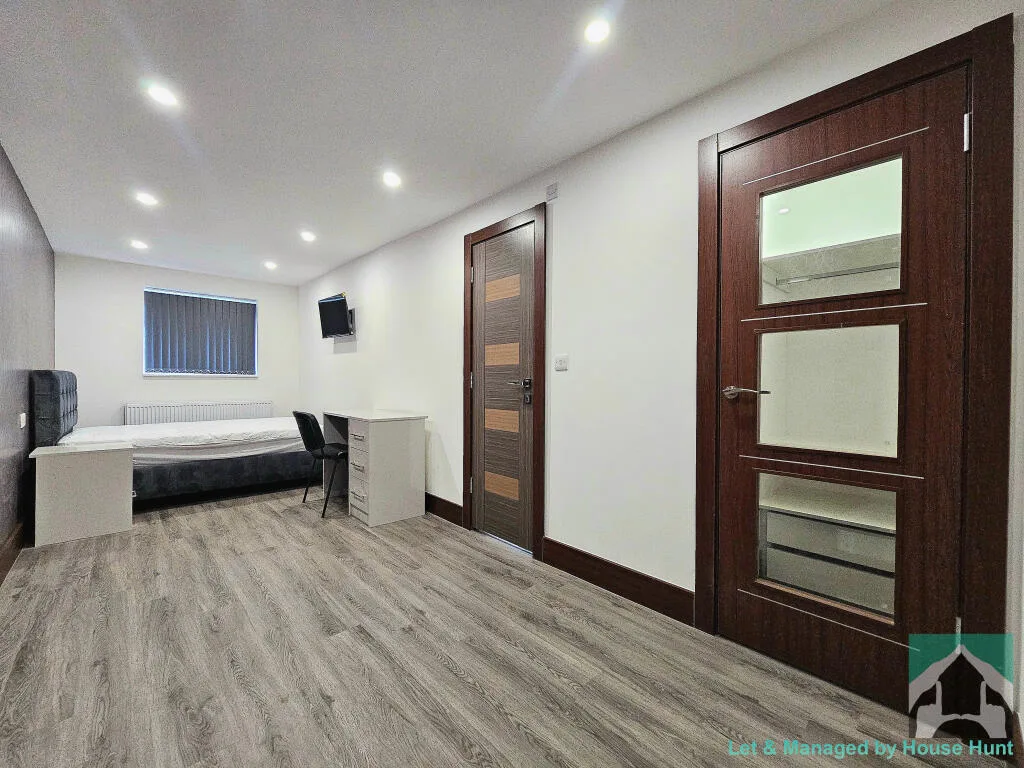 7 bedroom house for rent