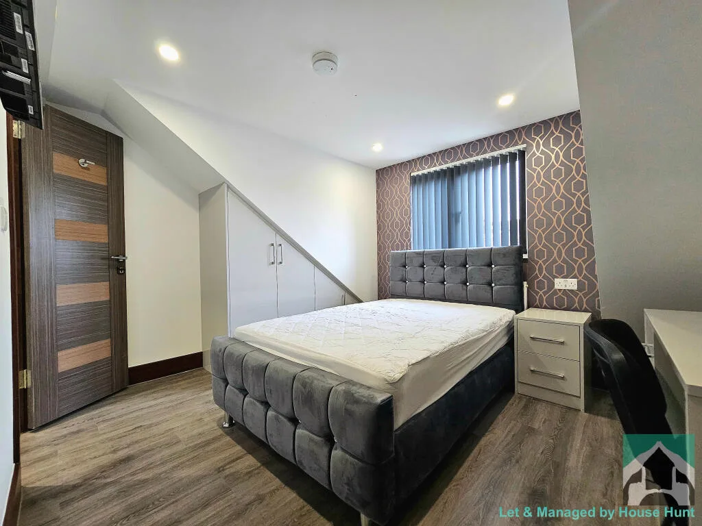 7 bedroom house for rent