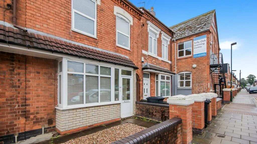 6 bedroom terraced house for rent