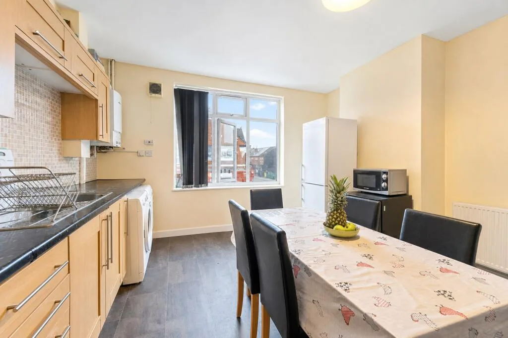 5 bedroom house for rent
