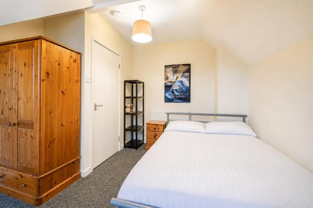 5 bedroom house for rent