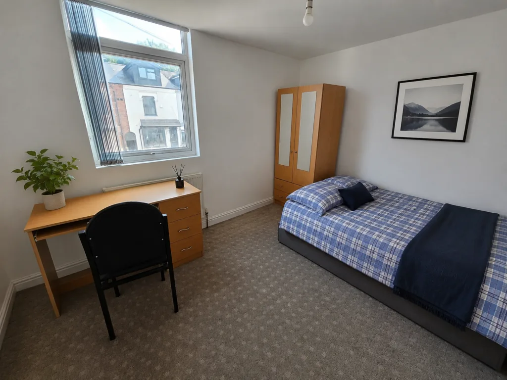7 bedroom terraced house for rent
