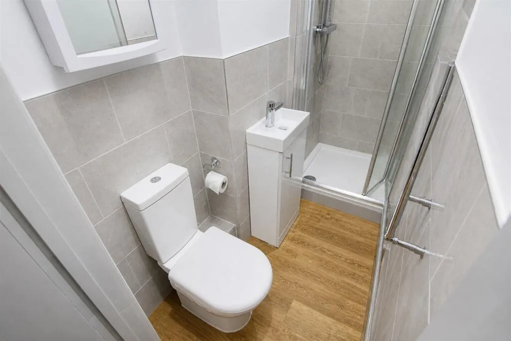 5 bedroom house for rent
