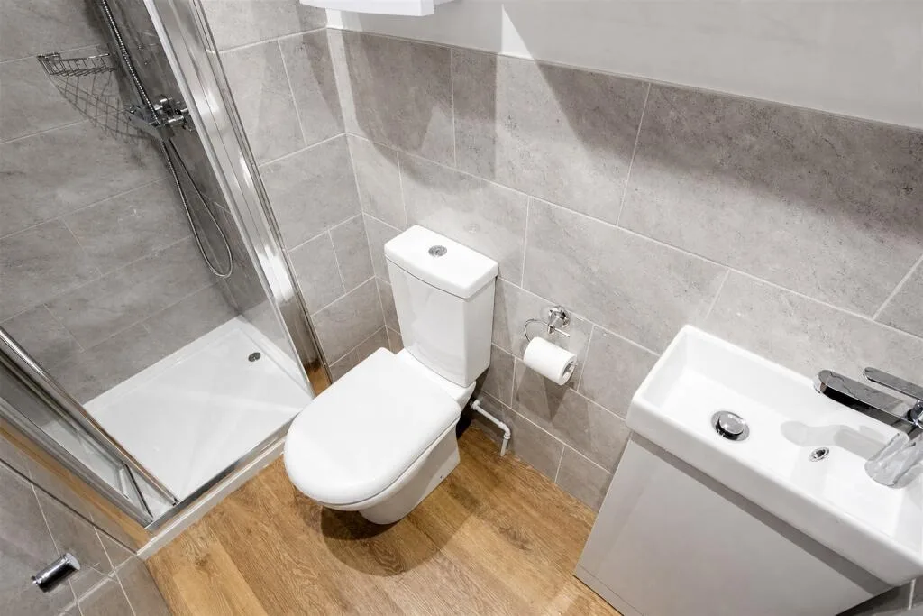 5 bedroom house for rent