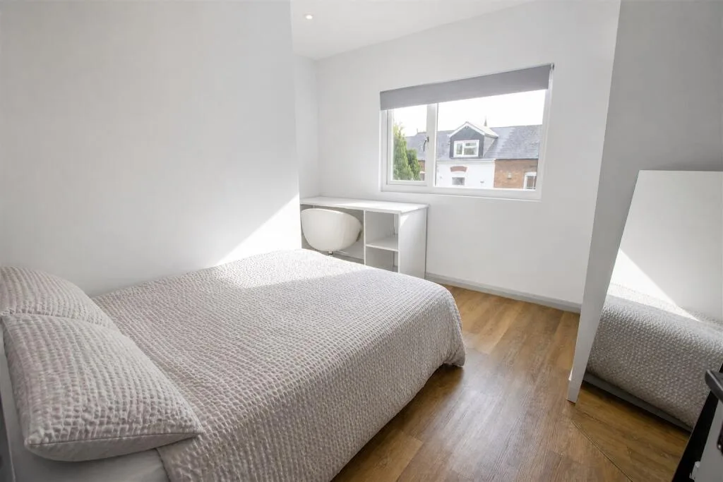 5 bedroom house for rent