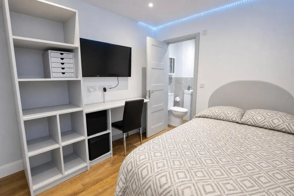 5 bedroom house for rent