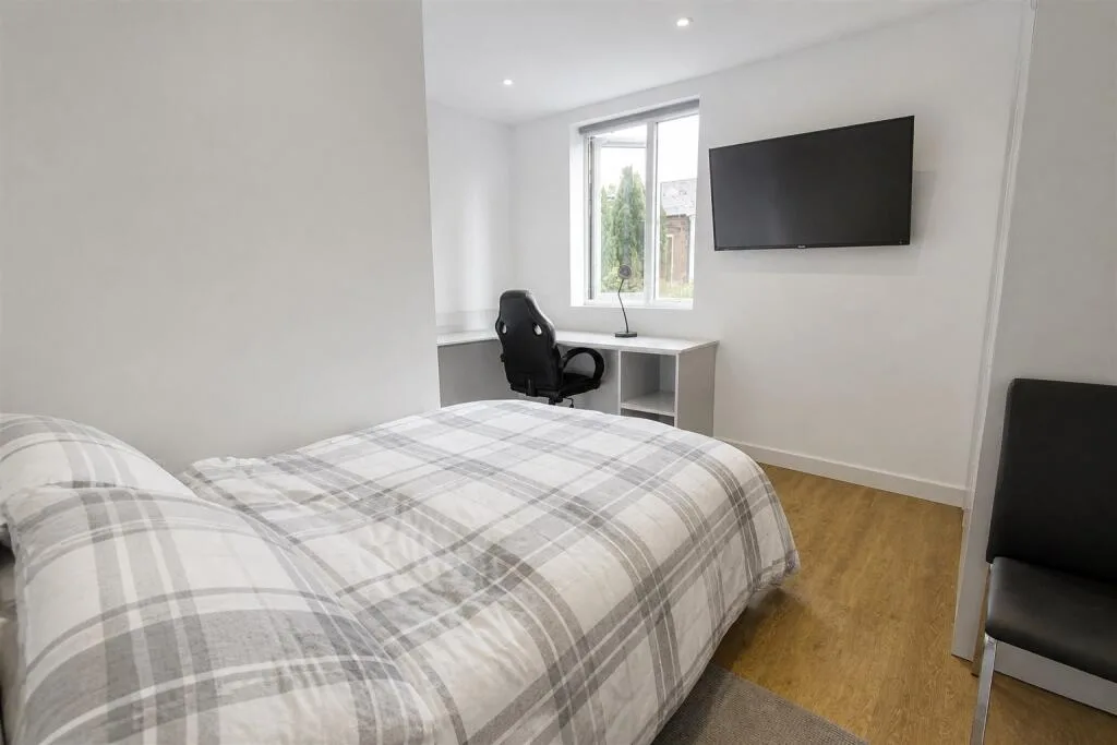 5 bedroom house for rent