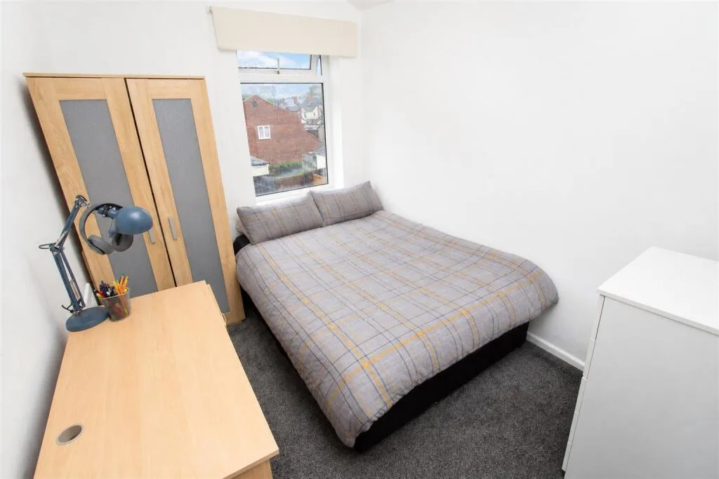 5 bedroom house for rent