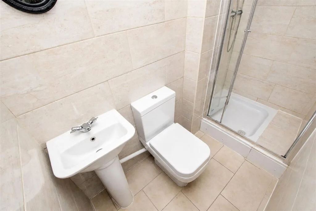 5 bedroom house for rent