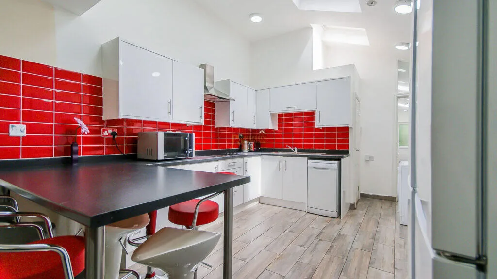 7 bedroom terraced house for rent