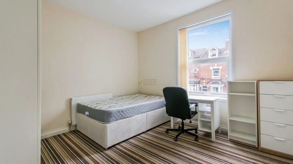 7 bedroom terraced house for rent