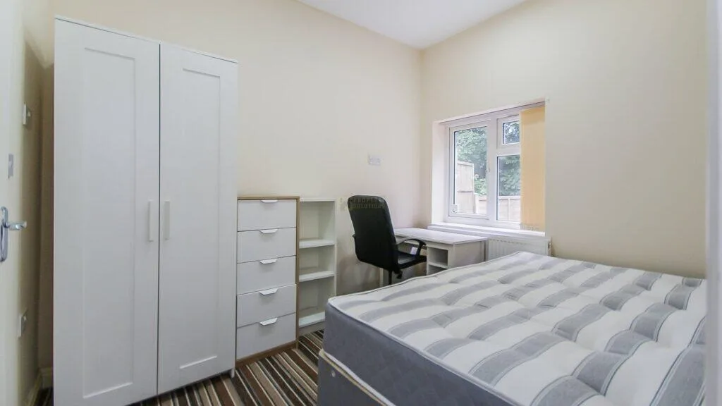 7 bedroom terraced house for rent