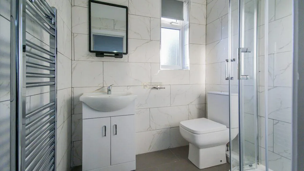 6 bedroom property for rent