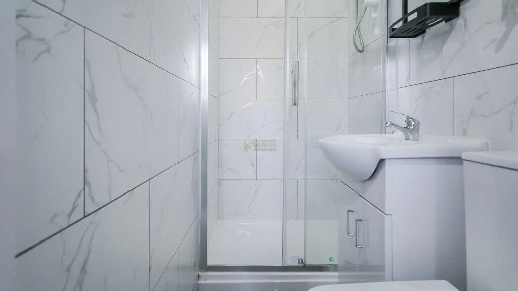 6 bedroom property for rent