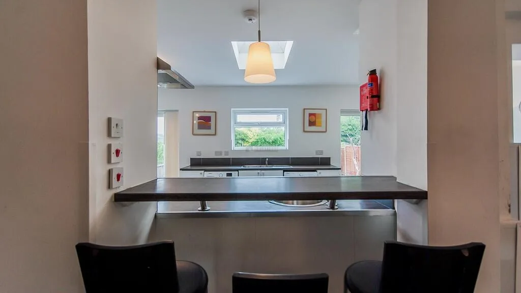 6 bedroom terraced house for rent
