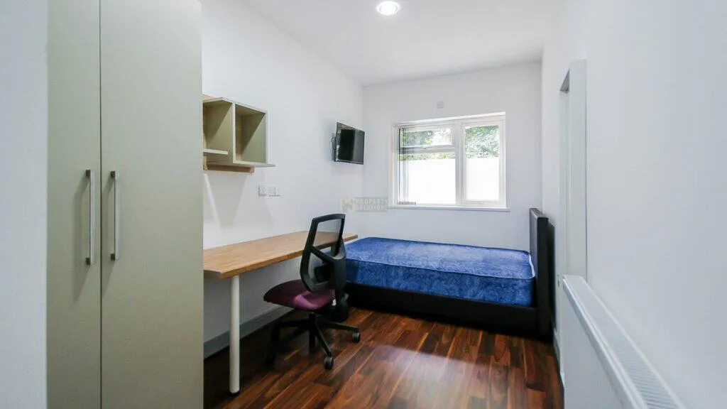 6 bedroom terraced house for rent