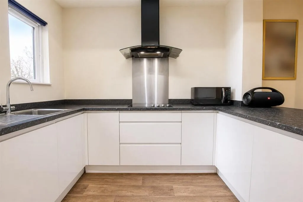 6 bedroom house for rent
