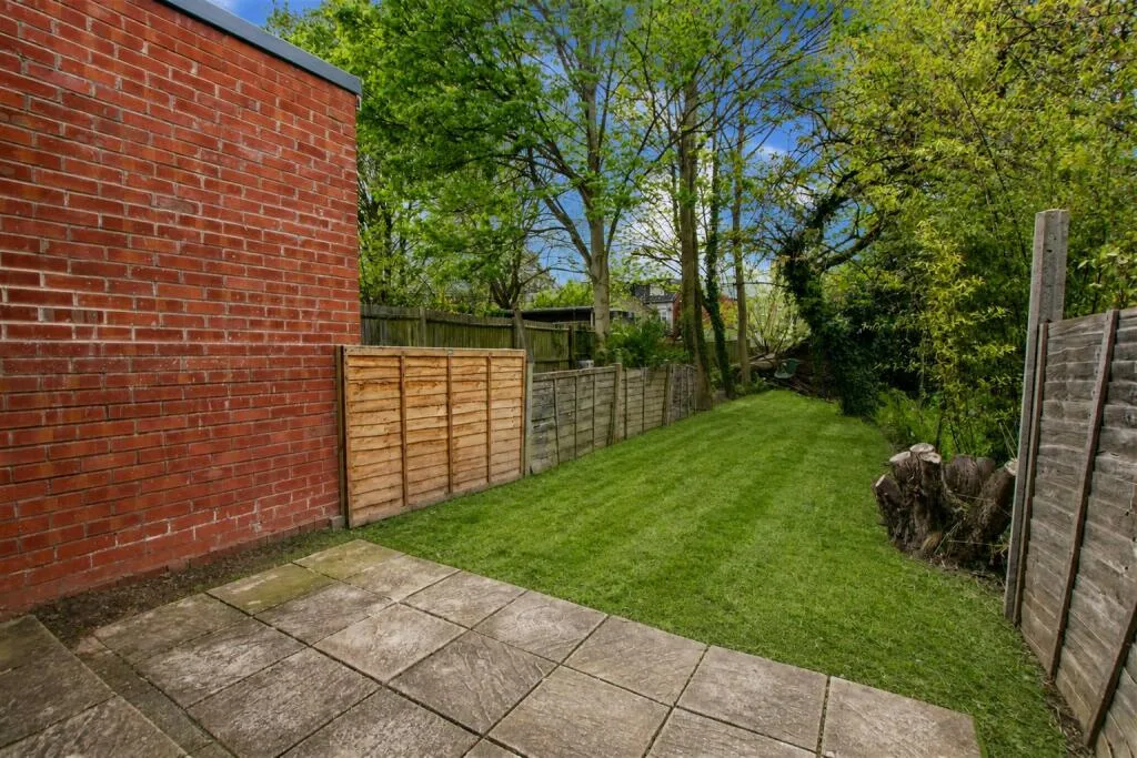 6 bedroom house for rent