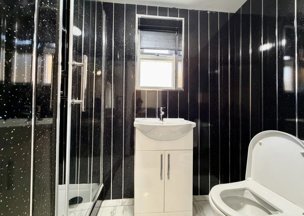 6 bedroom terraced house for rent