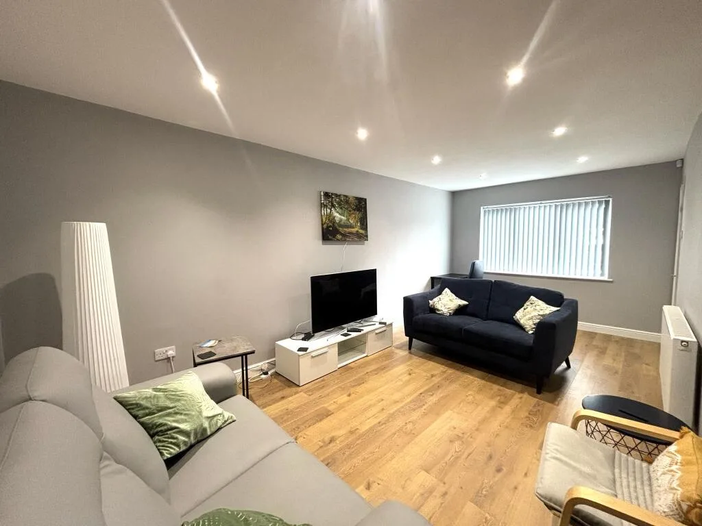 3 bedroom semi-detached house for rent