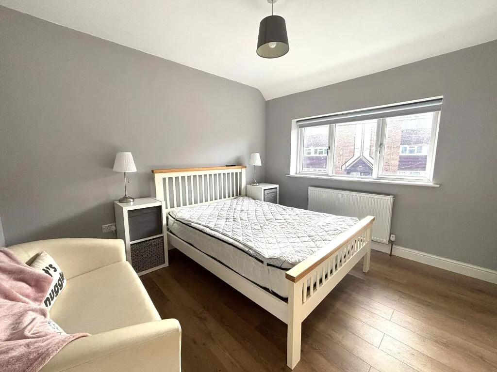 3 bedroom semi-detached house for rent