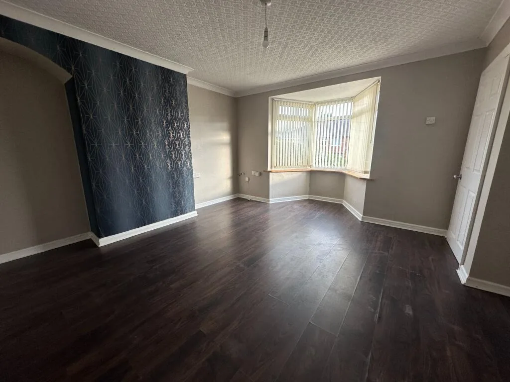 3 bedroom semi-detached house for rent