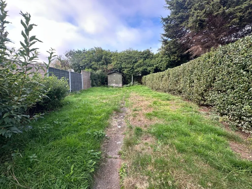 3 bedroom semi-detached house for rent