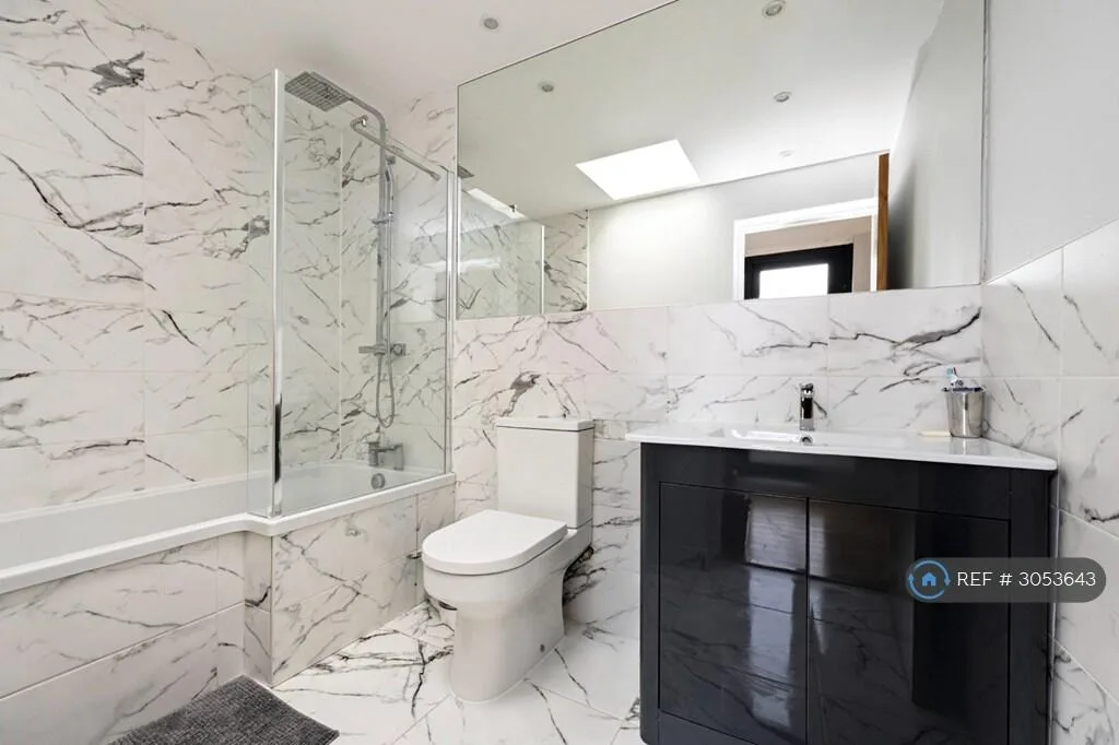 6 bedroom detached house for rent