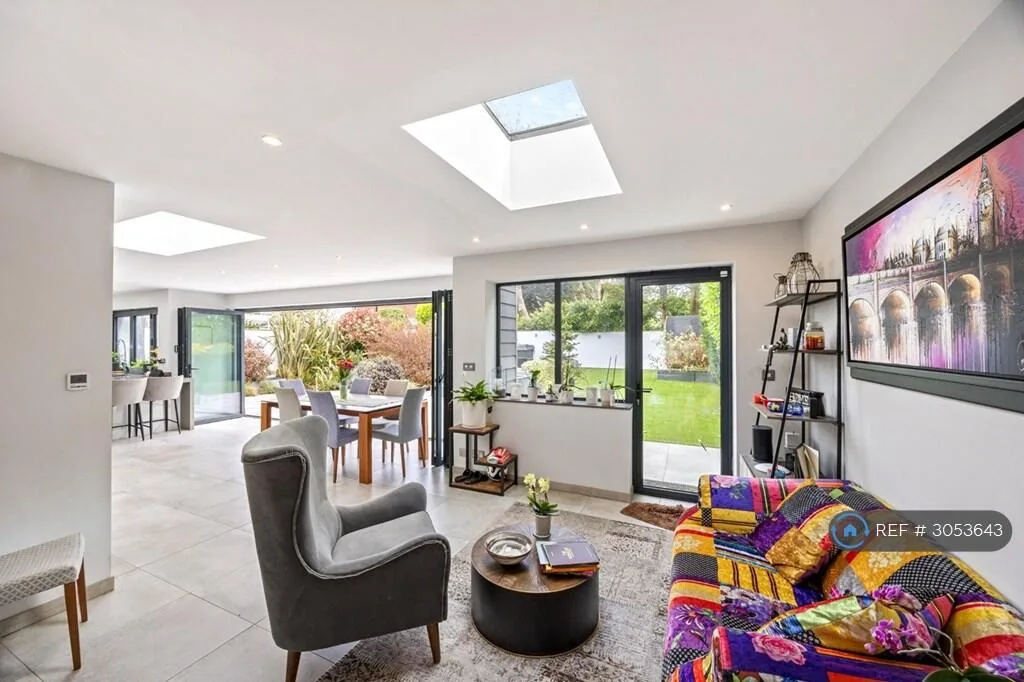 6 bedroom detached house for rent