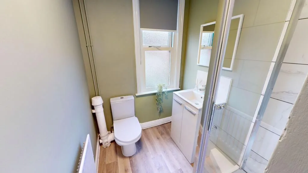 6 bedroom house for rent