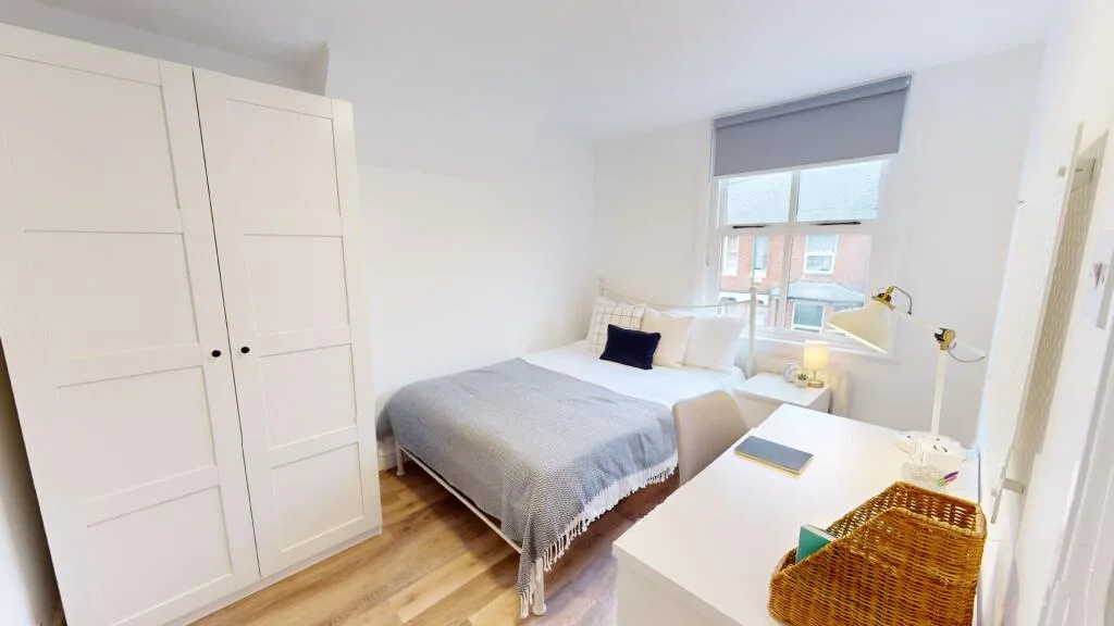 6 bedroom house for rent
