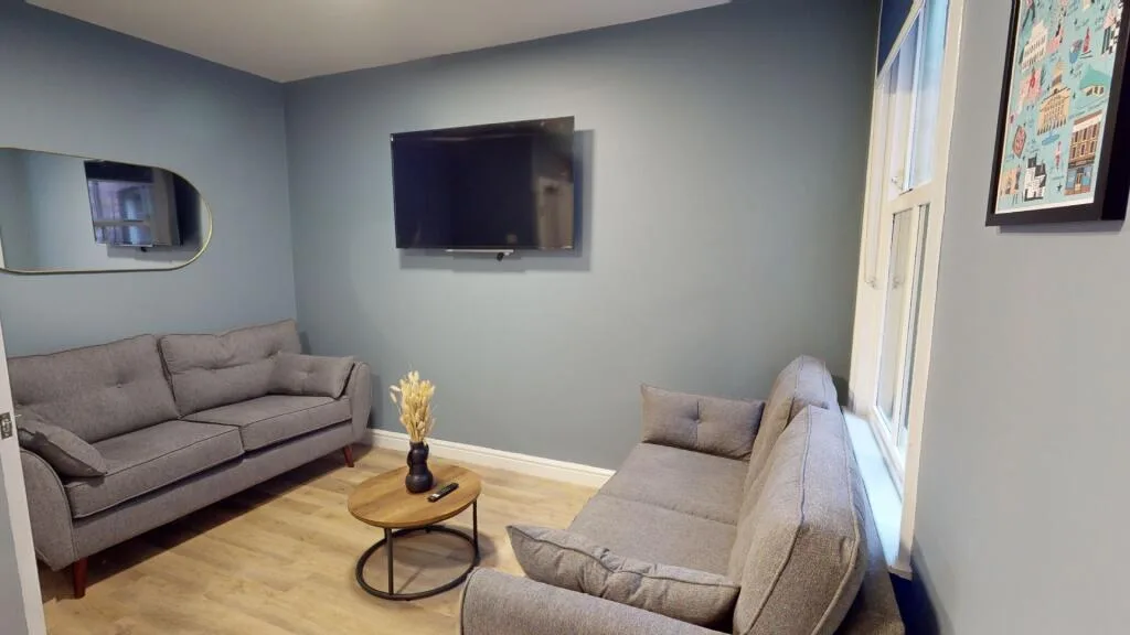 6 bedroom house for rent