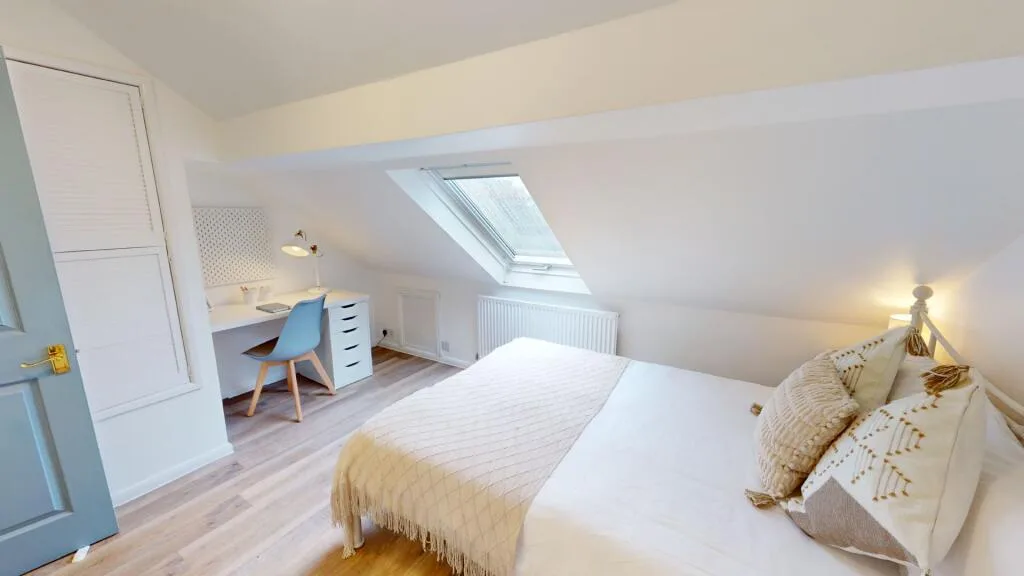6 bedroom house for rent
