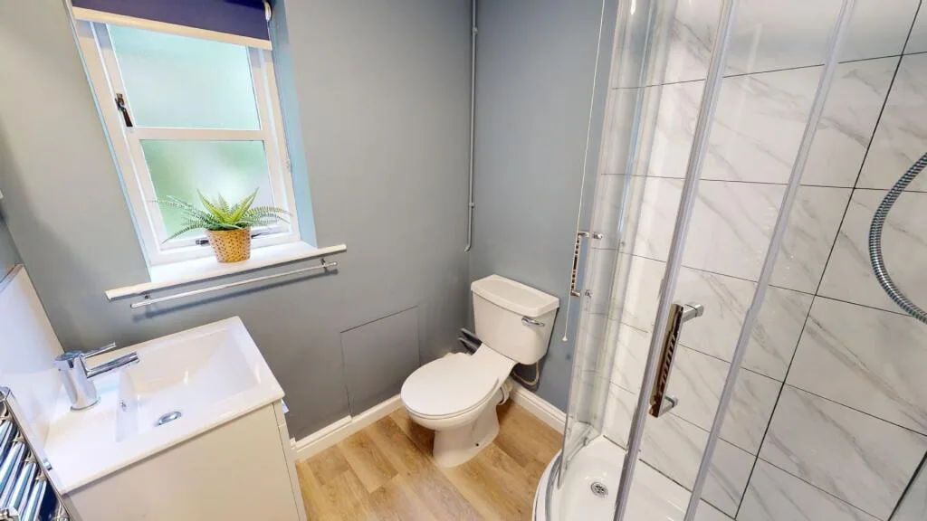 6 bedroom house for rent