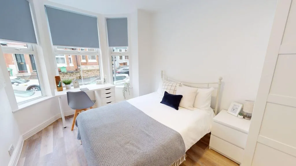 6 bedroom house for rent