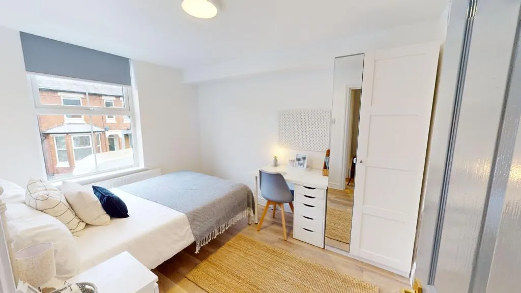 6 bedroom house for rent