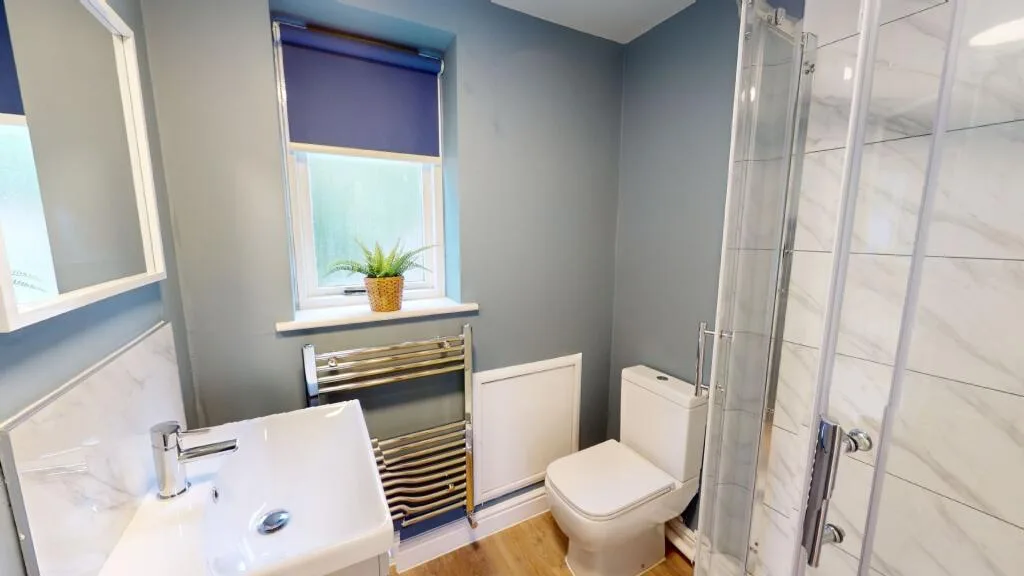6 bedroom house for rent
