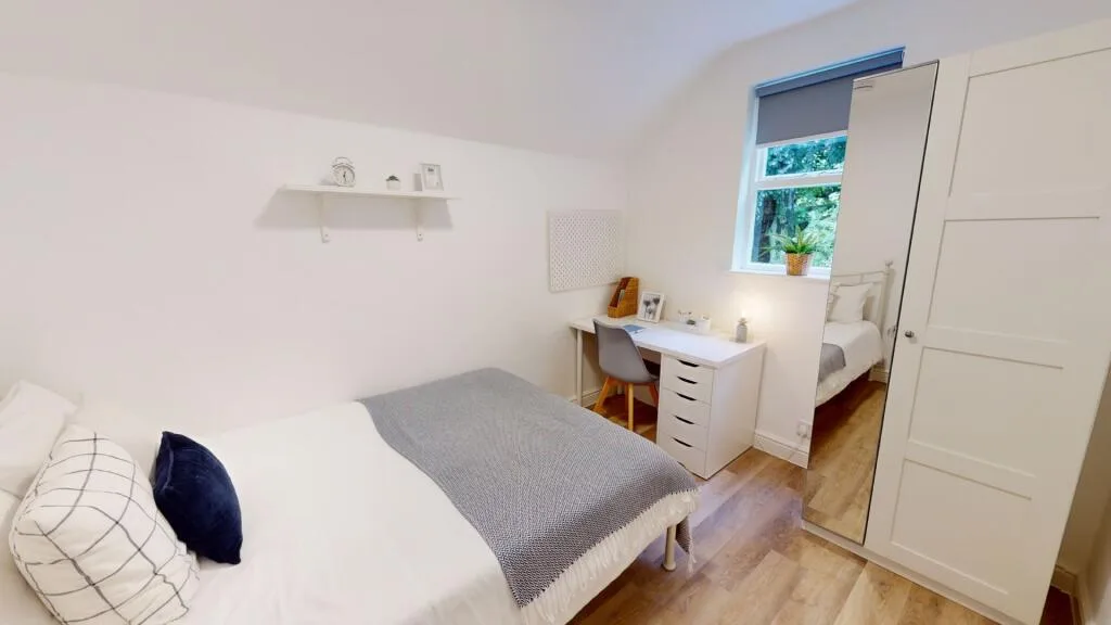 6 bedroom house for rent
