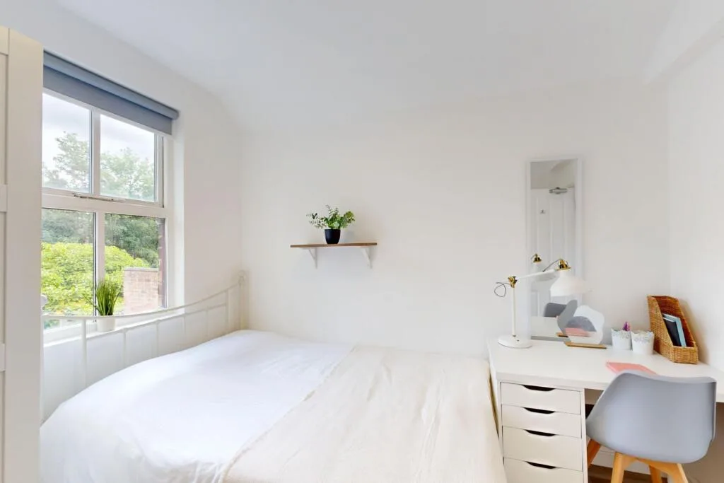 6 bedroom house for rent
