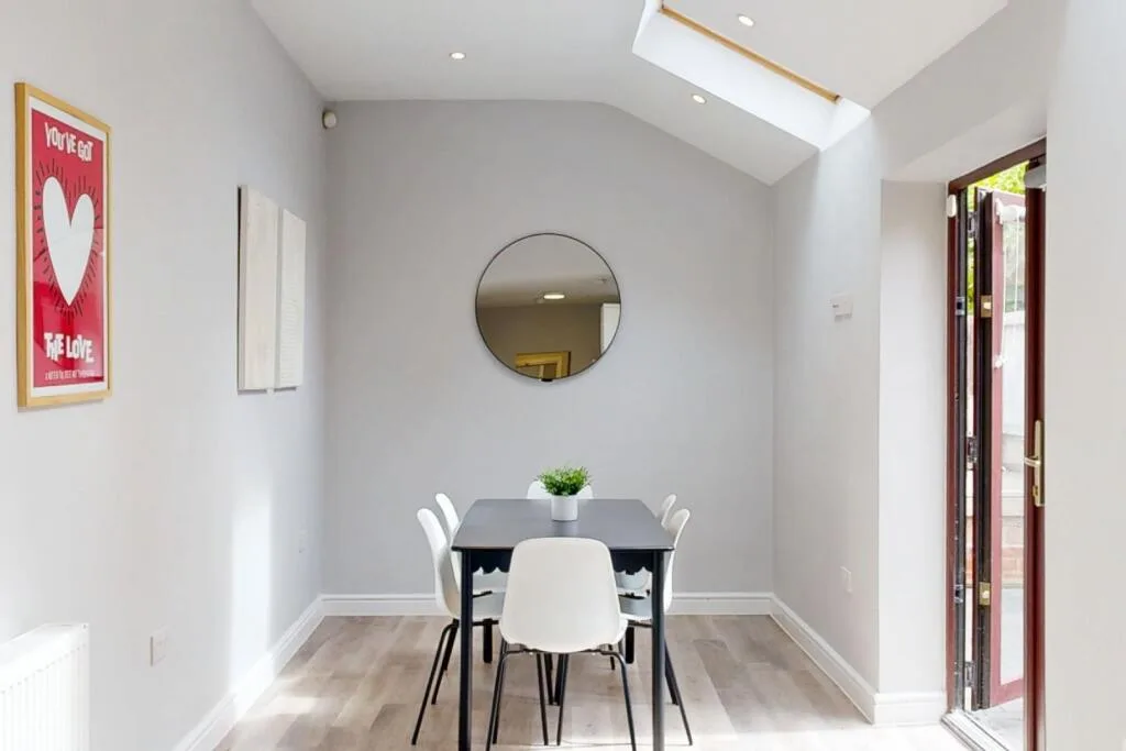 6 bedroom house for rent