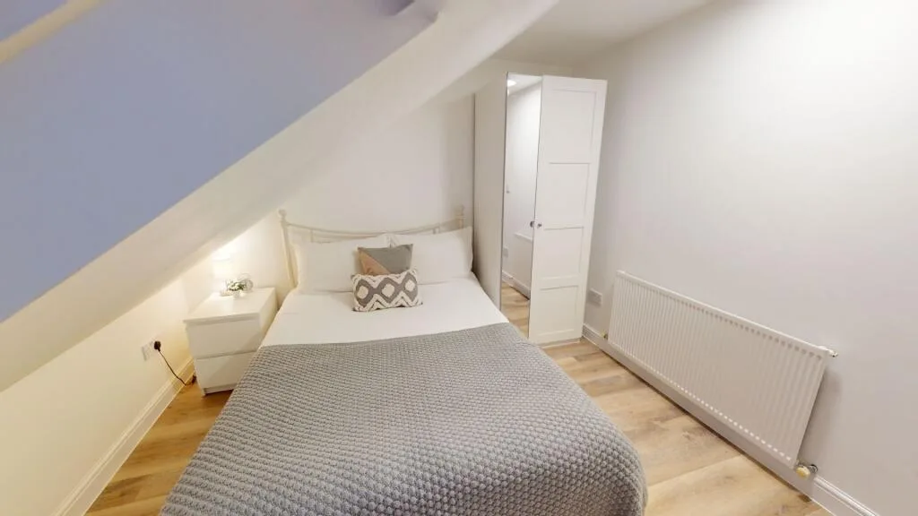 6 bedroom house for rent