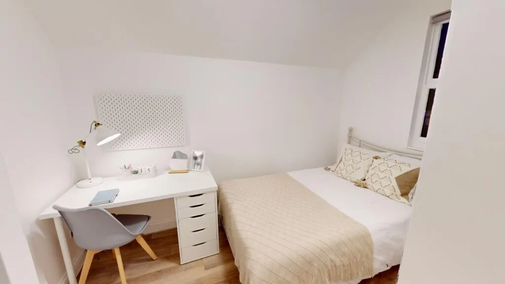 6 bedroom house for rent