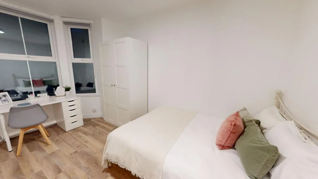 6 bedroom house for rent