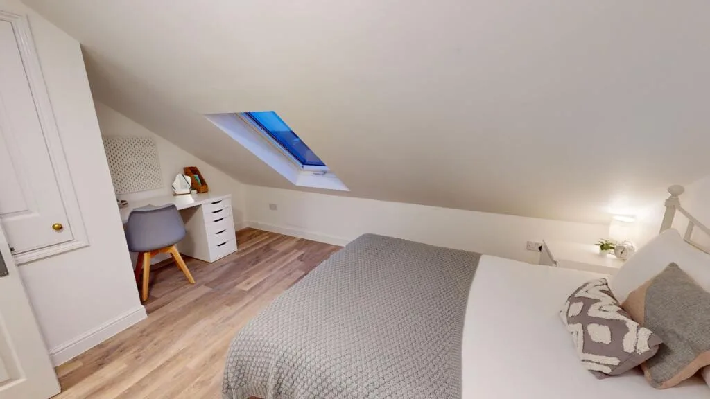 6 bedroom house for rent