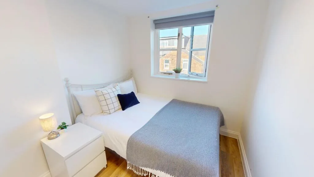 6 bedroom house for rent