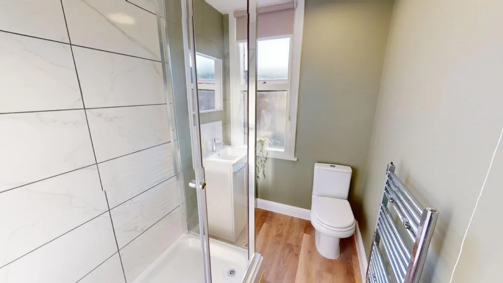 6 bedroom house for rent